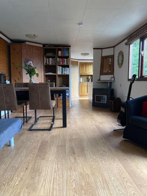 Welcome, Relax And Enjoy Your Stay Putten Buitenkant foto